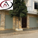 ĐÁ ỐP MẶT TIỀN GRANITE VÀNG HOÀNG GIA
