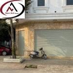 ĐÁ ỐP MẶT TIỀN GRANITE VÀNG HOÀNG GIA